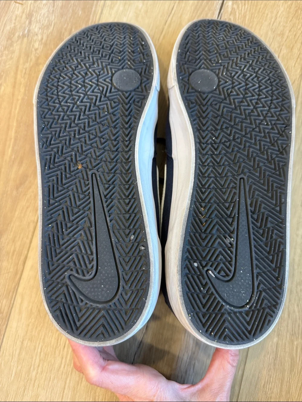 Men's Nike SB Canvas Low-Top Sneakers